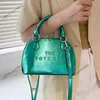 5A designer fluorescerande skalväskor godis färg crossbody väska axel plånböcker kvinnor klassisk enkel bokstav lyxhandväskor 230425