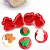 Stampi da forno 4 pezzi Strumenti per stantuffo fai da te Sugarcraft Simpatico timbro per pressa per biscotti Set Stampo per biscotti con decorazione natalizia