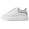 Designer casual skor trippel svart vit röd plattform dhgate läder sko mode lyxiga män kvinnor sneakers tränare storlek 36-44 platt gummi bekväma