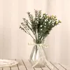 Fiori decorativi Centrotavola artificiali per il respiro del bambino Bouquet da sposa Spray floreale in plastica Composizione bianca