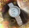 Montre de Luxe kwarc mody Watch Watche Pełny diamenty Pierścień Pierścień Designer Designer Drobna stal ze stali nierdzewnej Roman Number Diar Prezenty na rękę