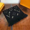 النسائية الفاخرة V Designer Scarf Pashmina للسيدات دافئة الشتاء الأوشحة الأزياء الكلاسيكية الرجال والنساء الكشمير التفاف الصوف شال الطويل مع الصندوق الأصلي