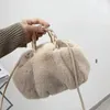 Bolsos de noche Bolso de mano plisado de color sólido Moda de alta calidad Bolso de diseñador de mujer de felpa suave Bolsos de hombro de viaje Bolsos de axila de calabaza 231124