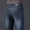 Jeans da uomo Primavera Autunno 2023 Pantaloni da uomo elasticizzati in denim di cotone moda uomo grigio sfilacciato stile classico Pantaloni da uomo di marca