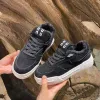 2024 Ny Miui sneaker päls tennis tazz casual sko vinter varm stövel vintage platt fotled toppkvalitet äkta lädertränare låg barn utomhus rese gångskor pojke med låda