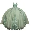 Abiti da quinceanera in pizzo con fiori di salvia verde oliva Appliques Abito da ballo da principessa Prom Sweet 16 Cinghie per abiti Corsetto Tulle Abiti per occasioni speciali per donne Ragazze 2023