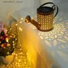 مصابيح الحديقة حديقة LAGH SOLAR LIGHTS ORDIDE DISTLY Kettle Art Lamp Metal الحديد المضاد للماء IP65 مع سراء سلسلة الضوء المثبتة Q231125