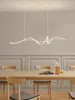 Avizeler Yaratıcı Doğrusal LED Avizesi Yemek Odası Yatak Odası Koridor Mutfak Beyaz Siyah Dimmable Uzaktan Kumanda Dekorasyonu için Kullanılır