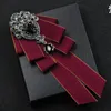 Spille Spille Moda Fatti a mano Nastro lungo Papillon Spilla Strass Bowknot Cravatta Collare Matrimonio Gioielli di lusso Regali per uomo Accessor