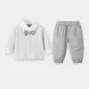 Ensembles de vêtements 2023 Printemps Automne Bébé Garçons 2PCS Vêtements Ensemble Coton Rayé Chemises À Manches Longues Bande Élastique Pantalon Costume Enfant Tenues