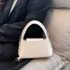 Omuz çantaları en iyi marka sigara kılıfı kadınlar yeni perçin çantası moda çantaları ve çanta tasarımcısı crossbody satchel için