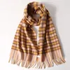 Écharpes vente multicolore plaid hiver écharpe femmes pure laine chaude marque gland designer mode longue pour dames 2023
