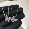 Quadrifoglio Gioielli di design di lussoV Collana in oro pieno di diamanti bianchi Beimu Farfalla Collana alta femminile Cielo Stella Collare corto Catena Regalo per la fidanzata