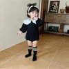 Strampler, weich, gemütlich, kleiner Junge und Mädchen, süßer Strampler mit Blütenblattkragen, koreanischer Stil, Kleinkind-Baby-Herbst-Bodysuit, 0–24 Monate geborenes Outfit