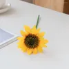 Dekorativa blommor Konstgjorda solrosor Scrapbooking Silk Gerbera Christmas Wedding Party Bouquet Vases For Home Year's Outdoors