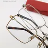 Nuova vendita di lenti trasparenti piccole montature quadrate 18k montatura in metallo ultraleggero placcato oro occhiali da vista occhiali da vista da uomo stile business modello 0055O