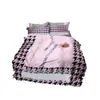 エレガントなレディースデザイナー寝具4PCSセットマルチスタイルのかわいい寝具セット付きキングクイーンサイズファッションJF021 B23