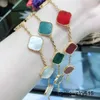 Klasik Van 19 Renk Moda 4 Dört Yaprak Yonca Cazibe Bileklik Bileklik Zinciri 18K Gold Agate Kabuk Kadınlar İçin Pearl Anne Kız Düğün Anneler Günü Takı Hediyeleri