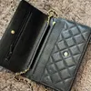 WOM WOC Lambskin Clutch Bagoette Bags Luxurys Mens CC الكتف حمل حقيبة اليد حقيبة مغلفات جلدية مبطن كافيار كروس جودة الفضة أكياس مصممة مرآة مرآة