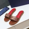 Pantofole da donna da uomo di design di lusso Slide Summer Fashion Wide Flat Slippery Sandals Slipper Flip Flop Beach Tacco classico Hotel Bath Ladies sandali sexy