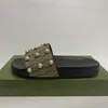Tasarımcı Sandallar İtalya terlikleri Paris Yeni Kauçuk Slaytlar Sandalet Çiçek Brokar Kadın Erkekler Serim Düz Dipler Flip Flops Kadın Ayakkabıları 35-46