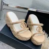 Nouveau Designer Womens Sandals Platform Wedge Open Toe en cuir véritable Wide-band Thick bottom Shoes Outdoor Beach Pantoufles Taille 35-41 Avec boîte
