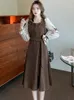 Casual klänningar 2023 långärmad fest midi klänning höst vinter corduroy elegant kontor koreanska kvinnor bodycon vestidos