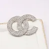 20style Luxury Brand Designer Letter Pins Broches Mulheres Gold Prata