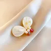 Brooches Shimk Elegant Women Pearl Butterfly Shell Pins Fashion Exquisite Design Classic Butterflies Badges Accessories For Lady