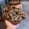 Flat Shoes Spring Children Leopard barn läder för liten flicka skolklänning lägenheter småbarn pojkar casual loafer moccasins