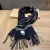 Cashmere Scarf Designer sjalar vinter Herr Dam kvalitet mjuk tjock Sjal Scarfs Mode sjal 4 Seasons foulard lyxig originallåda