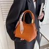 Schoudertassen hoogwaardige PU -emmertassen voor vrouwen merk schoudertas modetasbeurten en handtassen ontwerper crossbody tas zijden sjaalssatchel