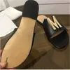 Femmes pantoufle diapositives sandales de créateur été dame chaussures plage tongs en cuir véritable Mules plates semelle en caoutchouc