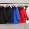 10A Diseñador de alta calidad Women Canadian Puffer Down Chaqueta Down Parkas Invierno espeso espeso tibio abrigo para mujer letras de bordado a prueba de viento