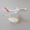 Modèle d'avion 16cm Alliage Métal Air Australian Qantas A330 Airlines Modèle d'avion Airbus 330 Airways Modèle d'avion Diecast Aircraft Cadeaux Jouets 230426