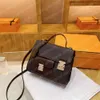 Designer Totes Borsa unisex di lusso Borsa retrò portatile quadrata Borsa per computer Borsa a tracolla Borsa a tracolla Stampa di moda Borsa per la spesa di grande capacità