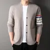 L2010 män designer tröja cardigan smal fit ränder långärmad höstmens tröja