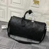 Duffle bag Classic45 50 55 Resväskor för män äkta läder Högkvalitativa crossbody-väskor för kvinnor axelväskor herr handväskor för kvinnor 5A 88