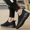 ドレスシューズSepatu Lari Ringan Pria Jogging Bertali Bersirkulasi Untuk Sneakers Kasual Antibau Drop230425