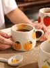 Tasses Tasses à café en céramique japonaise Ins fruits frais imprimés tasse de thé au lait maison cuisine Drinkware tasse pincée à la main irrégulière 231124