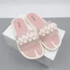 Pantoufles d'été à fleurs douces pour femmes, chaussures de plage en PVC, sandales plates pour la maison, salle de bain, loisirs en plein air