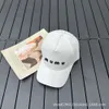 Desginer miui Lettre correcte de la famille Miao Chapeau de baseball brodé Mode Protection solaire Parasol Printemps/été Chapeau Instagram pour hommes et femmes