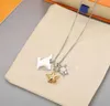 Colares de pingente letra V Ljia pequena tartaruga alfabeto estrela três-em-um colar jóias cadeias de luxo para homens mulheres bijoux cjewelers