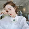 Spille Corea Bianco Verde Strass Donna Elegante Papillon Bowknot Spille dolci OL Spilla per camicia da donna Accessori per gioielli Barocco