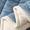 Dekens Inbakeren Koraalfleece Herfst Winter Warme dekens voor bed 3 lagen Dikkere flanellen deken Quilt Zacht Comfortabel Warmte-quilts Wasbaar 231124