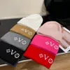 Designer Beanie Luxo Chapéu de Lã Moda Mens e Mulheres Outono / Inverno Chapéu Térmico Site Oficial Carta V 1: 1 Alta Qualidade Chapéu de Moda Casual Loja de Fábrica