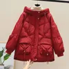 Trench da donna Cappotto invernale imbottito rosso lucido Donna 2023 Cappotto caldo spesso Cappotto femminile allentato con cappuccio Pane corto Capispalla