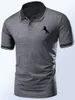 Herren Polos Sommer Kurzarm Herren Poloshirt mit Kragen Retro Pferde Print Sportliches und lässiges Businesskleid