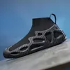 Scarpe da ginnastica casual da uomo Calzini comodi Scarpe da passeggio 2023 Nuove scarpe casual da uomo comode da primavera Sneakers leggere Scarpe da uomo