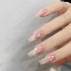 Faux ongles carrés à paillettes pressés sur le cœur en plastique pour les amateurs de manucure et les blogueurs de beauté